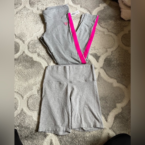 ❌SOLD❌ Tna - Picture 1 of 2